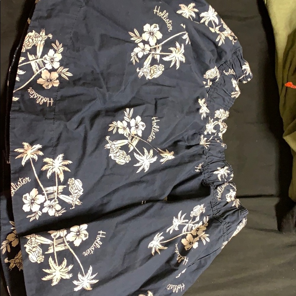 Hollister medium skirt